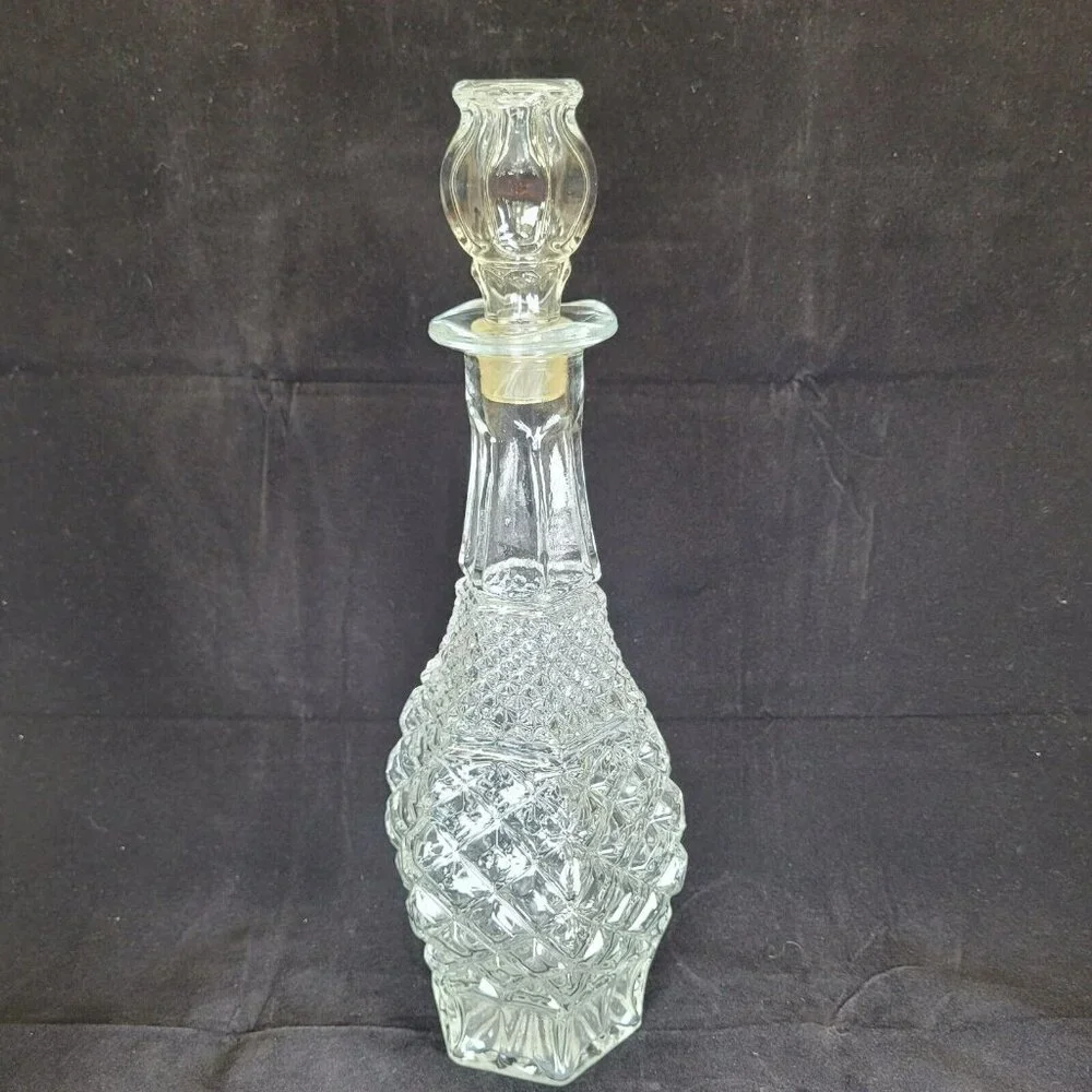 Pressed‎ Glass Liquor Decanter Clear Diamond Pattern Stopper 14.5in Vtg